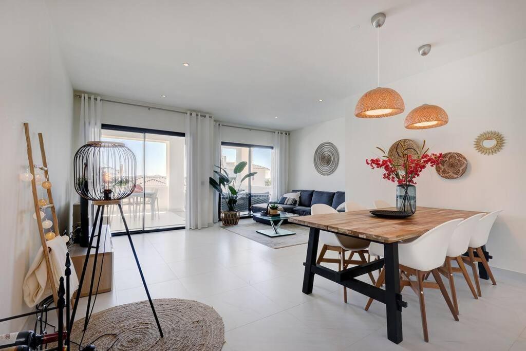 Brand New Gorgeous 2 Bed At Hills! Apartamento *