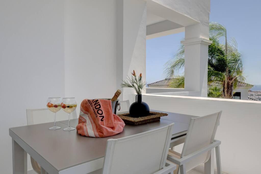 Brand New Gorgeous 2 Bed At Hills! Apartamento