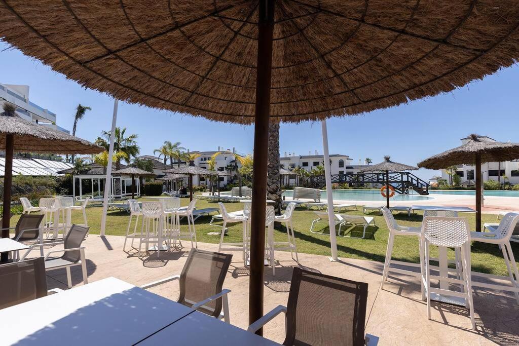 Brand New Gorgeous 2 Bed At Hills! Apartamento Estepona